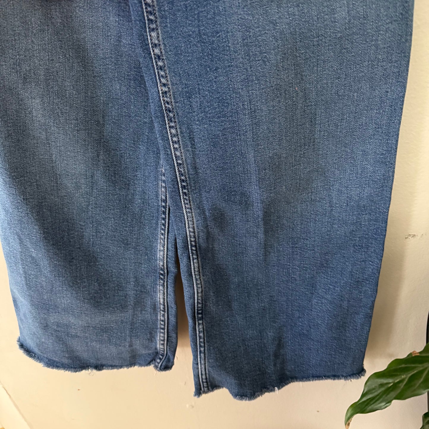 Size 11/12 | Zara wide leg jeans