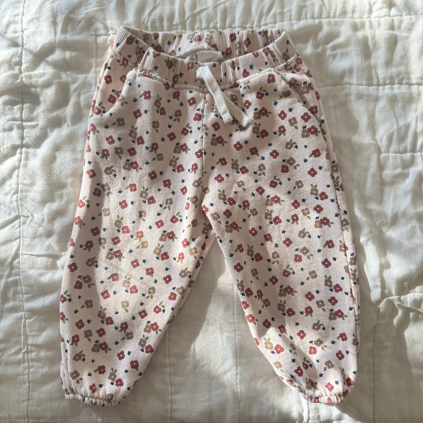 Size 18-24 mos | Zara floral sweatpants