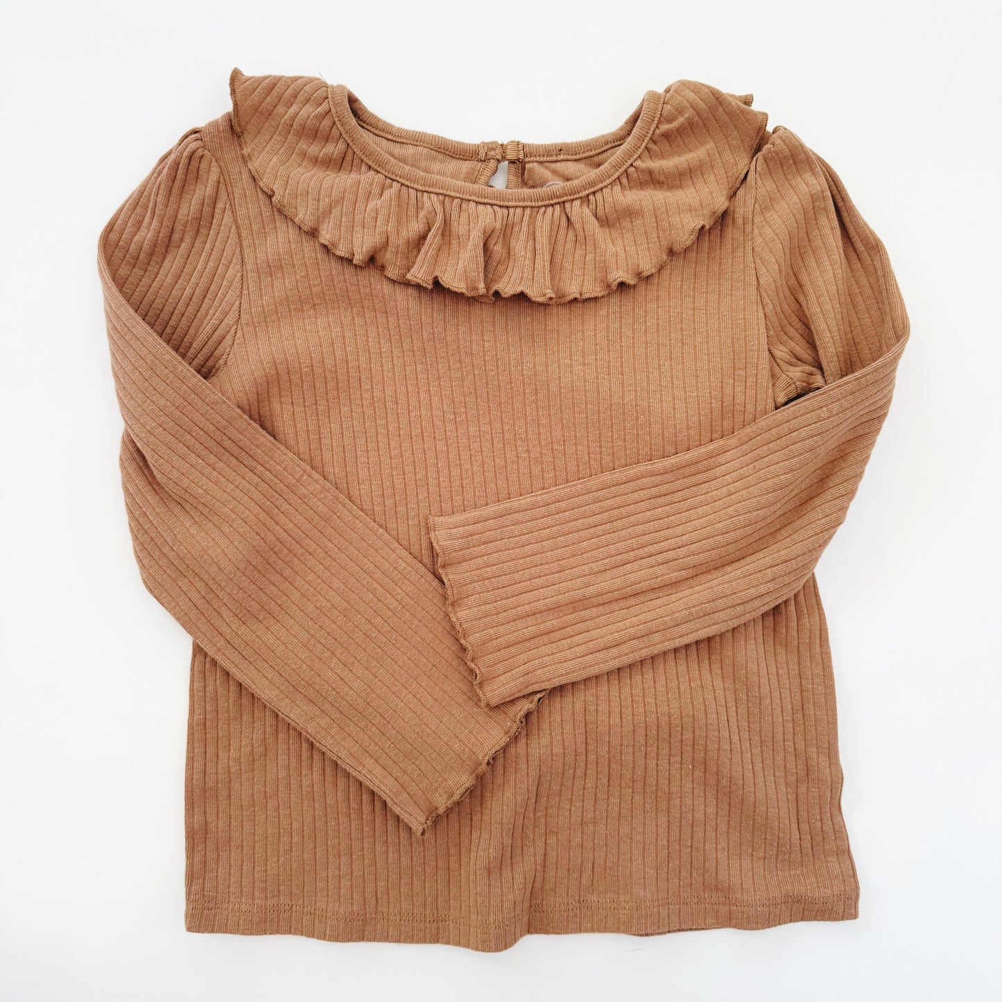 Size 5T | Ribbed ruffle neck long sleeve