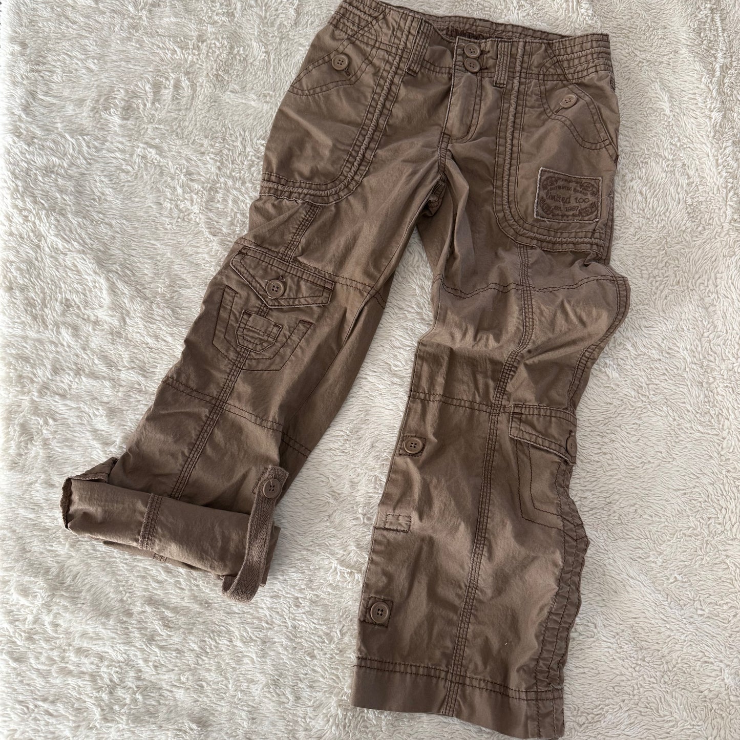 Size 7 | Vintage Y2K cargo adjustable capris/pants
