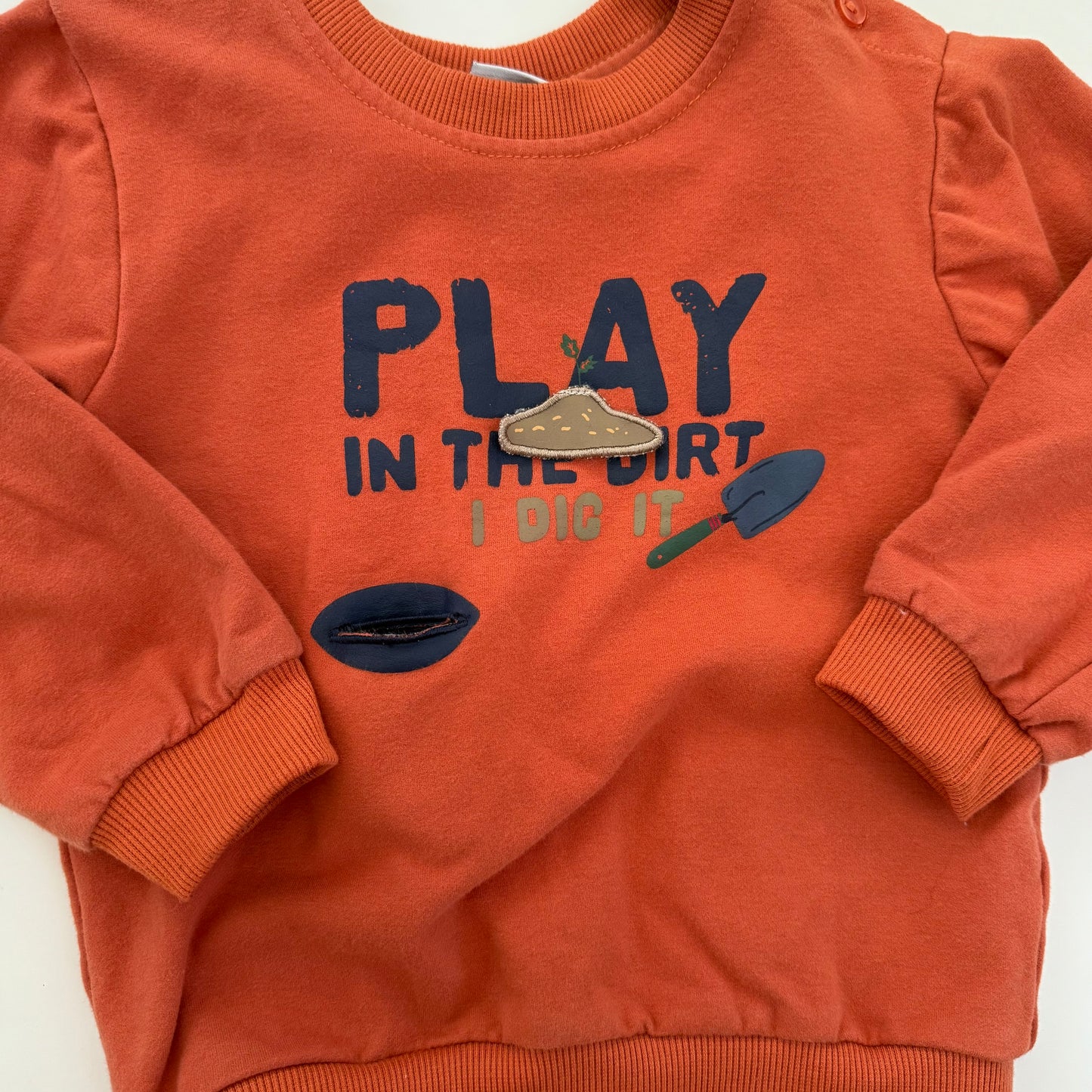 Size 24 months | Play in the dirt pullover