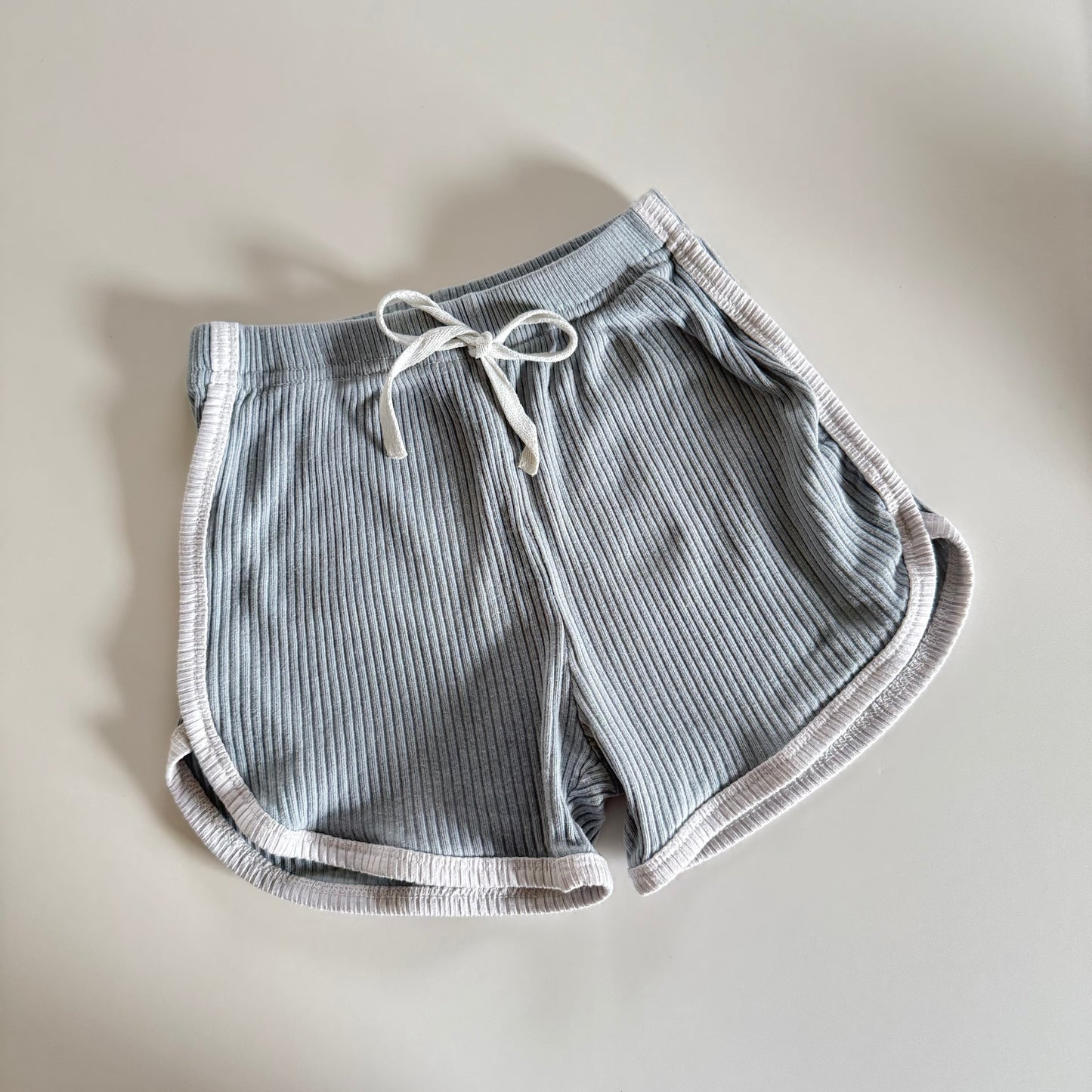 Size 4/5 | Ribbed track shorts