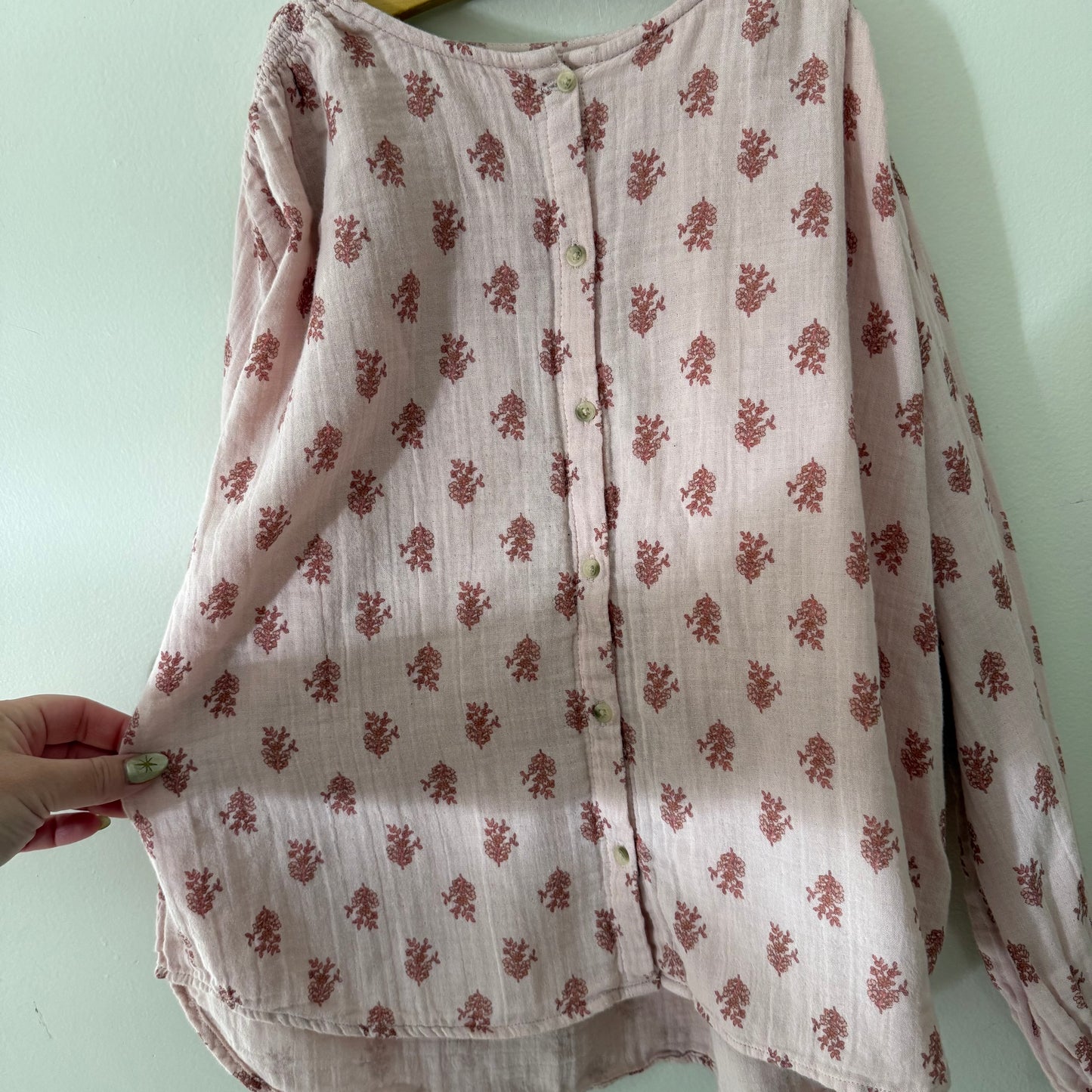 Size 10/12 | Long sleeve textured blouse