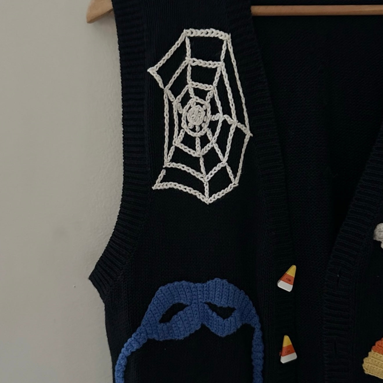 Size Large | Vintage Eagle’s Eye Halloween Themed Sweater Vest
