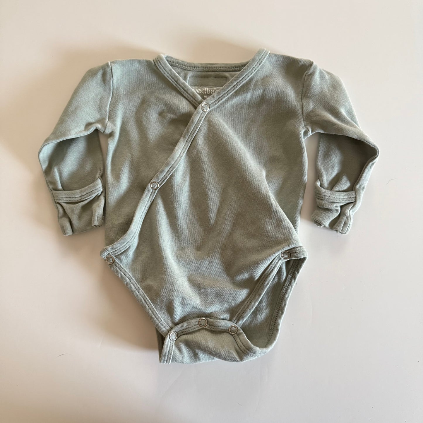 Size 3-6 months | L’oved Baby kimono onesie