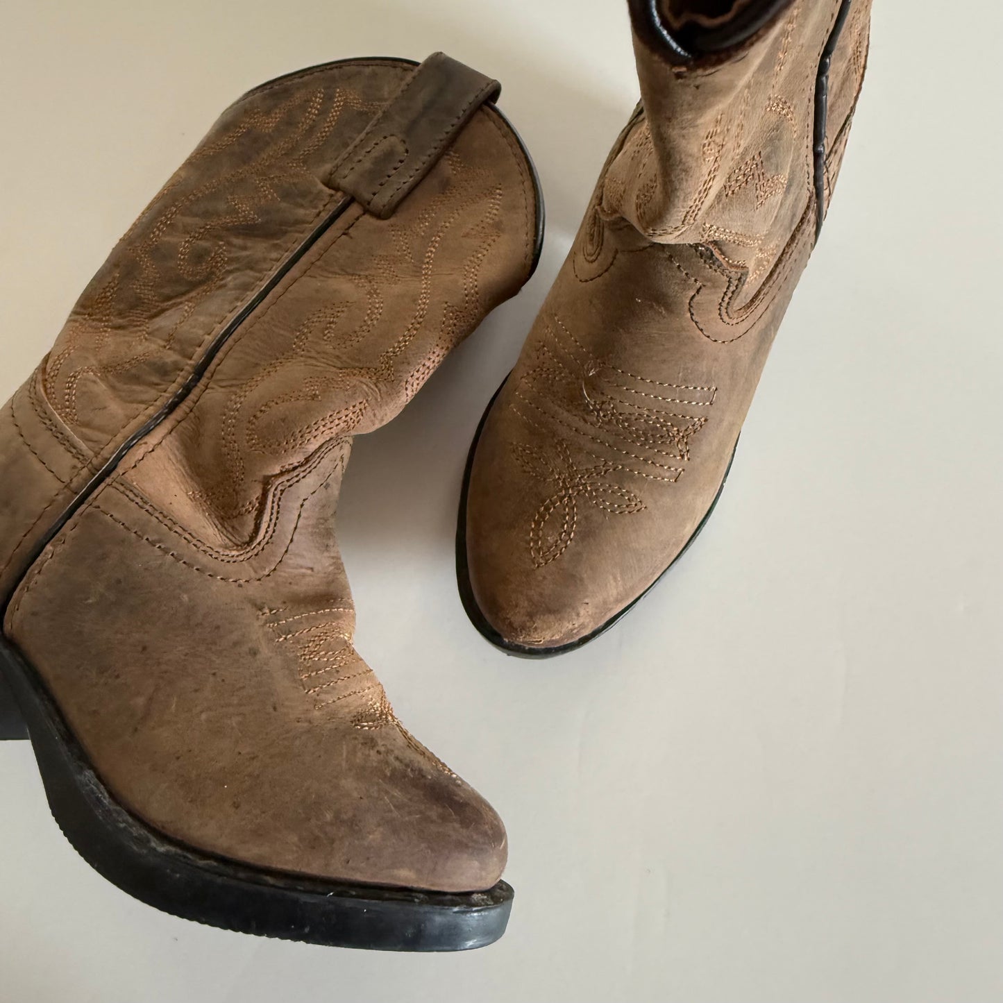 Size 9 | Leather cowboy boots
