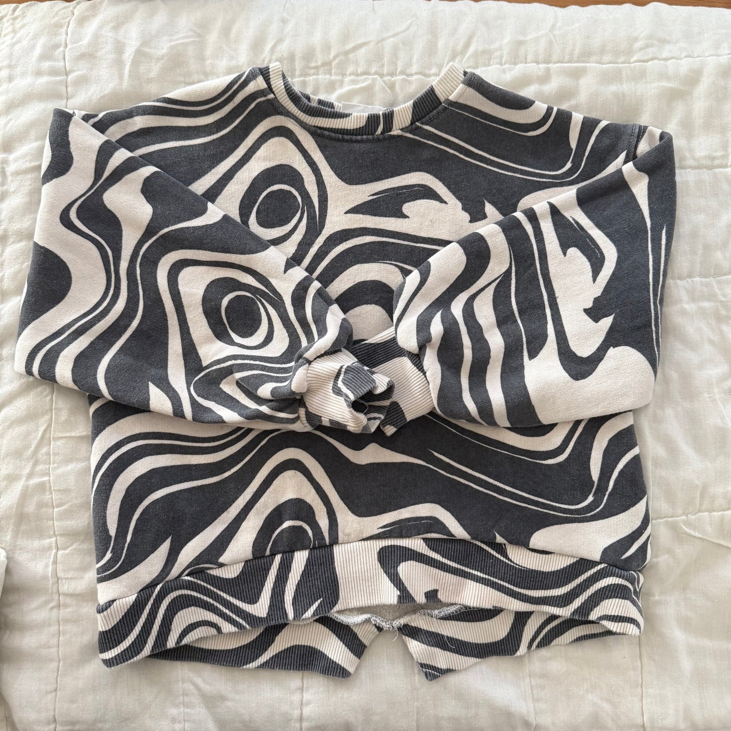 Tagged size 8 | Zara sweatshirt