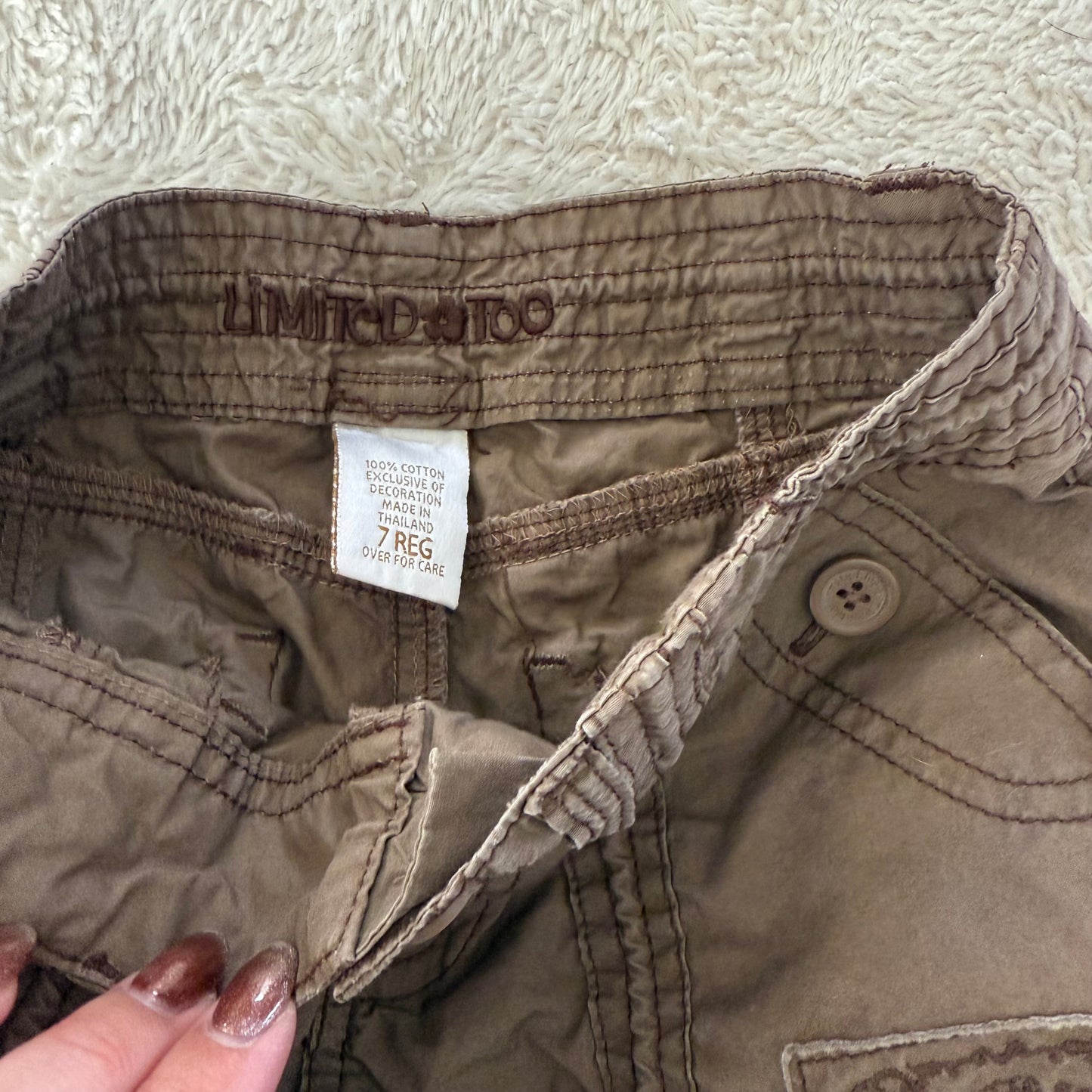 Size 7 | Vintage Y2K cargo adjustable capris/pants