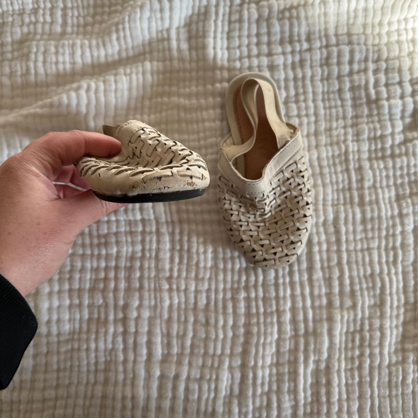 Size 9/10 | Woven mules