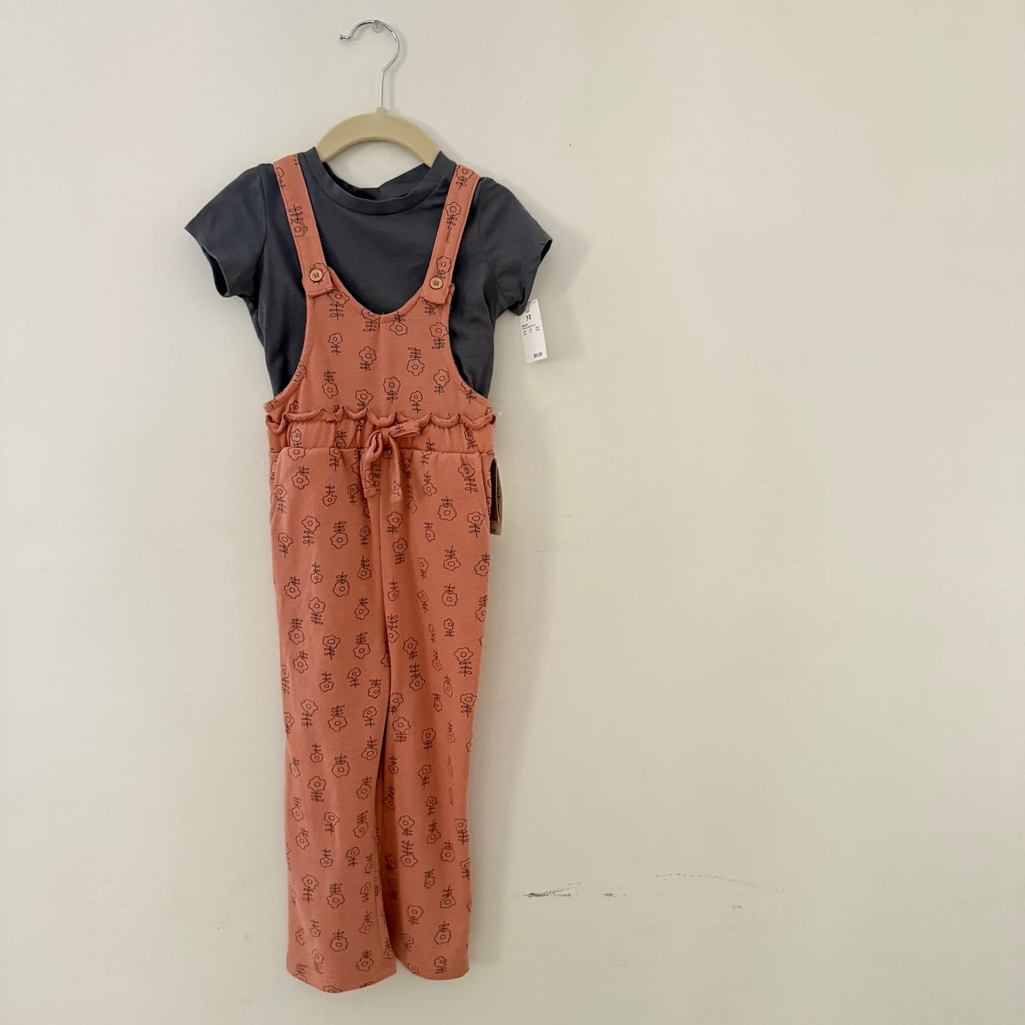 Size 3T | NWT Floral overalls