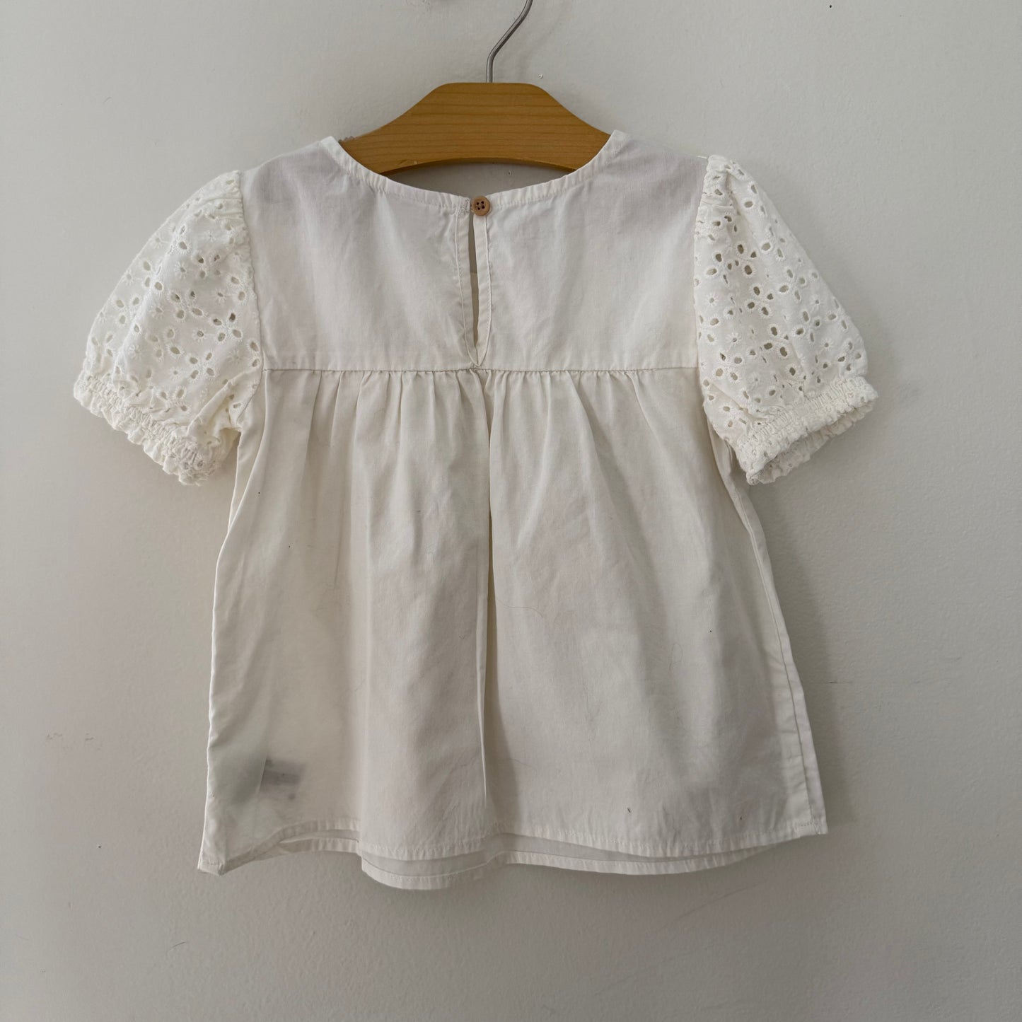Size 5T | Embroidered eyelet top