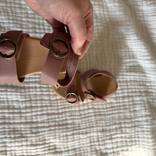 Size 7 | Old Navy blush wedge sandal