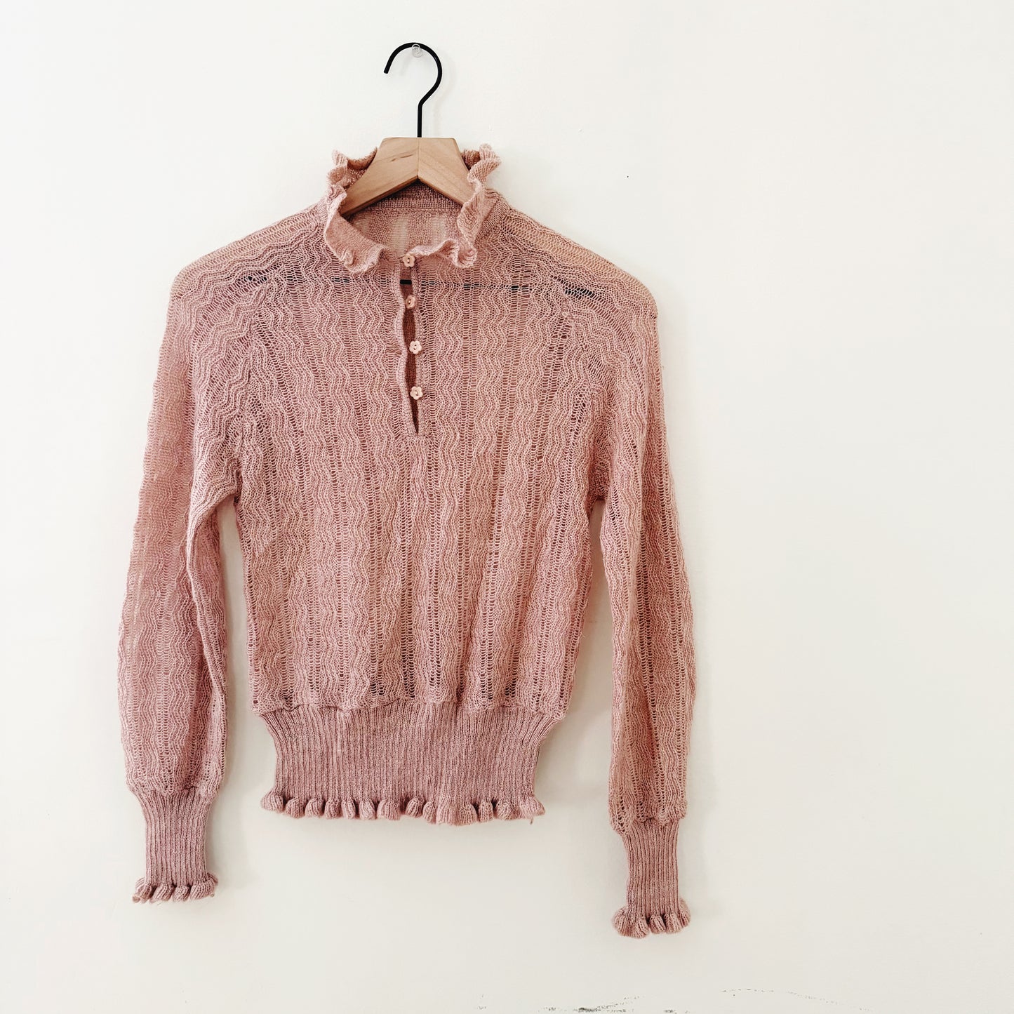 Vintage sweet little detail knit sweater