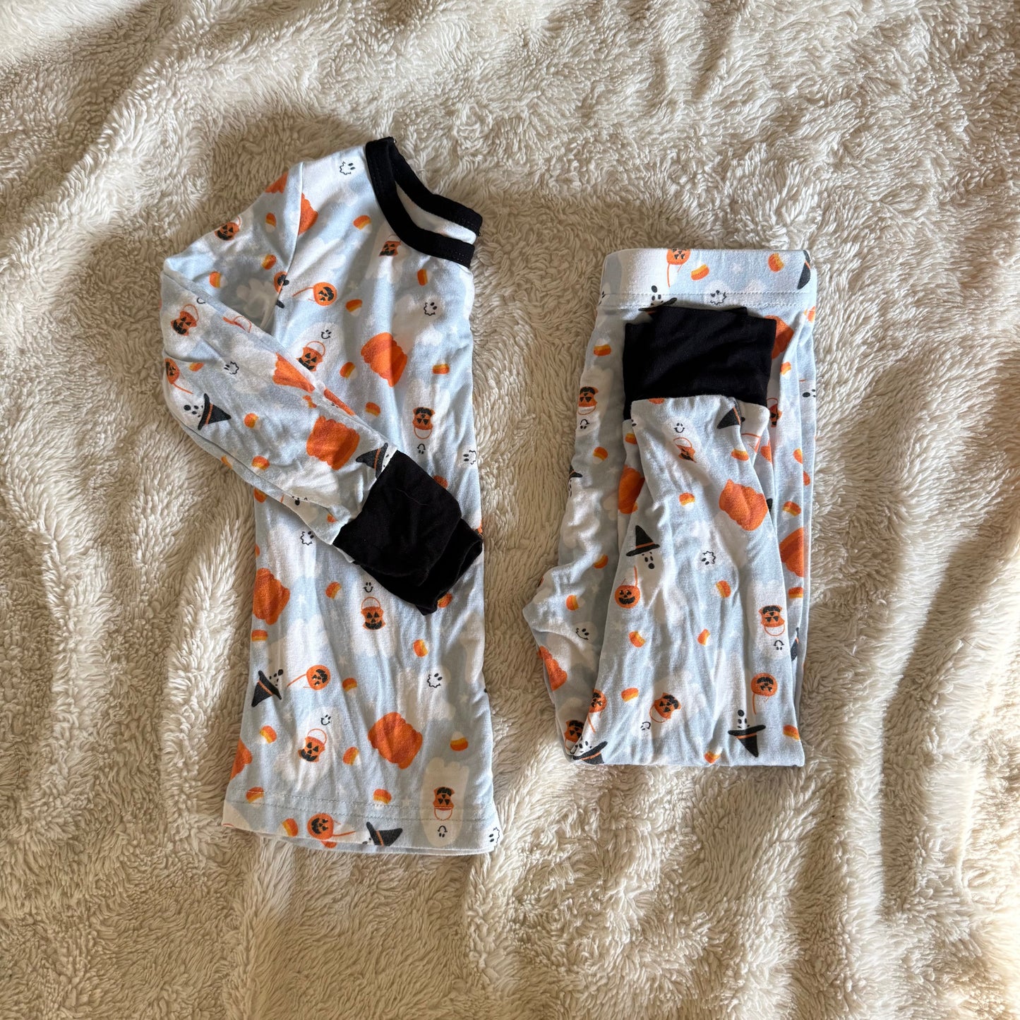 Size 18-24 months | Bamboo Halloween jammies