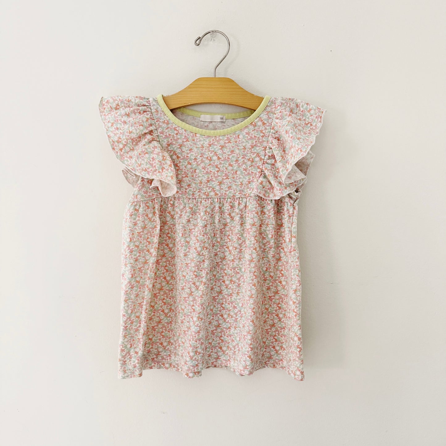Size 5T | Floral flutter sleeve tunic