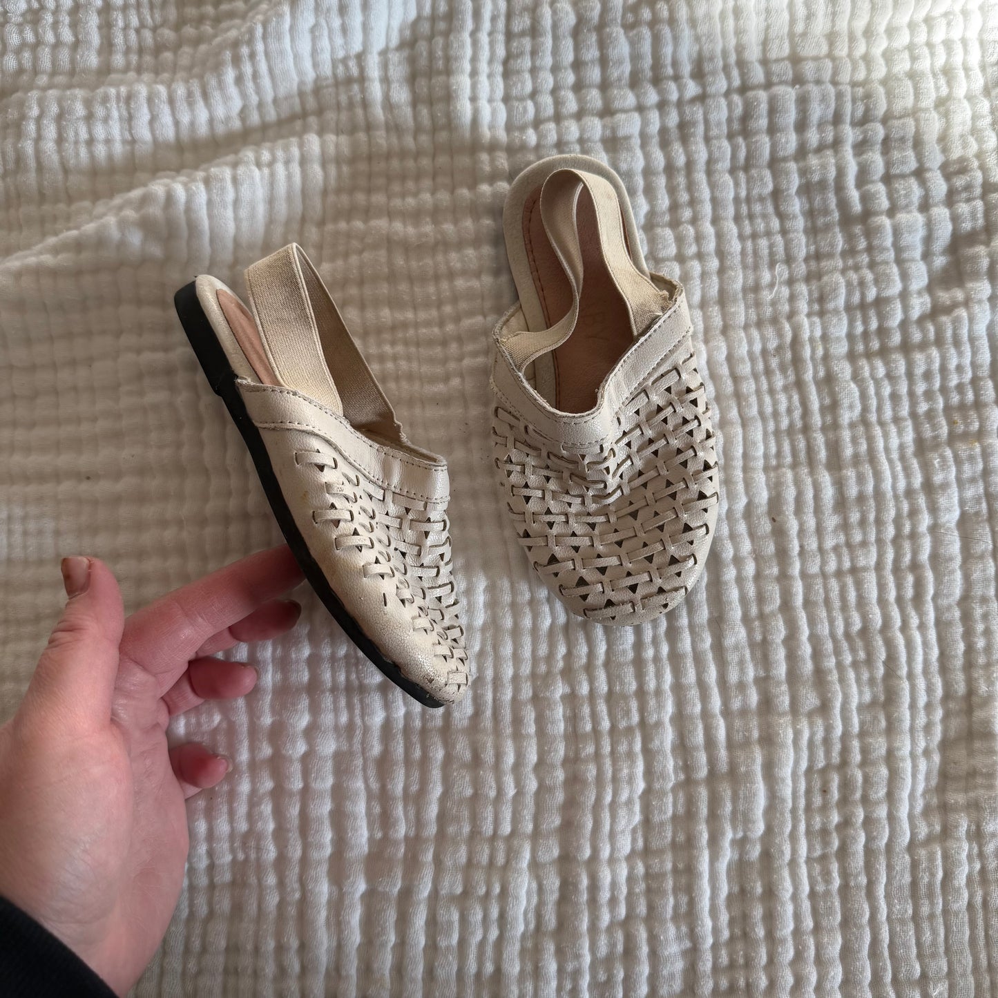 Size 9/10 | Woven mules