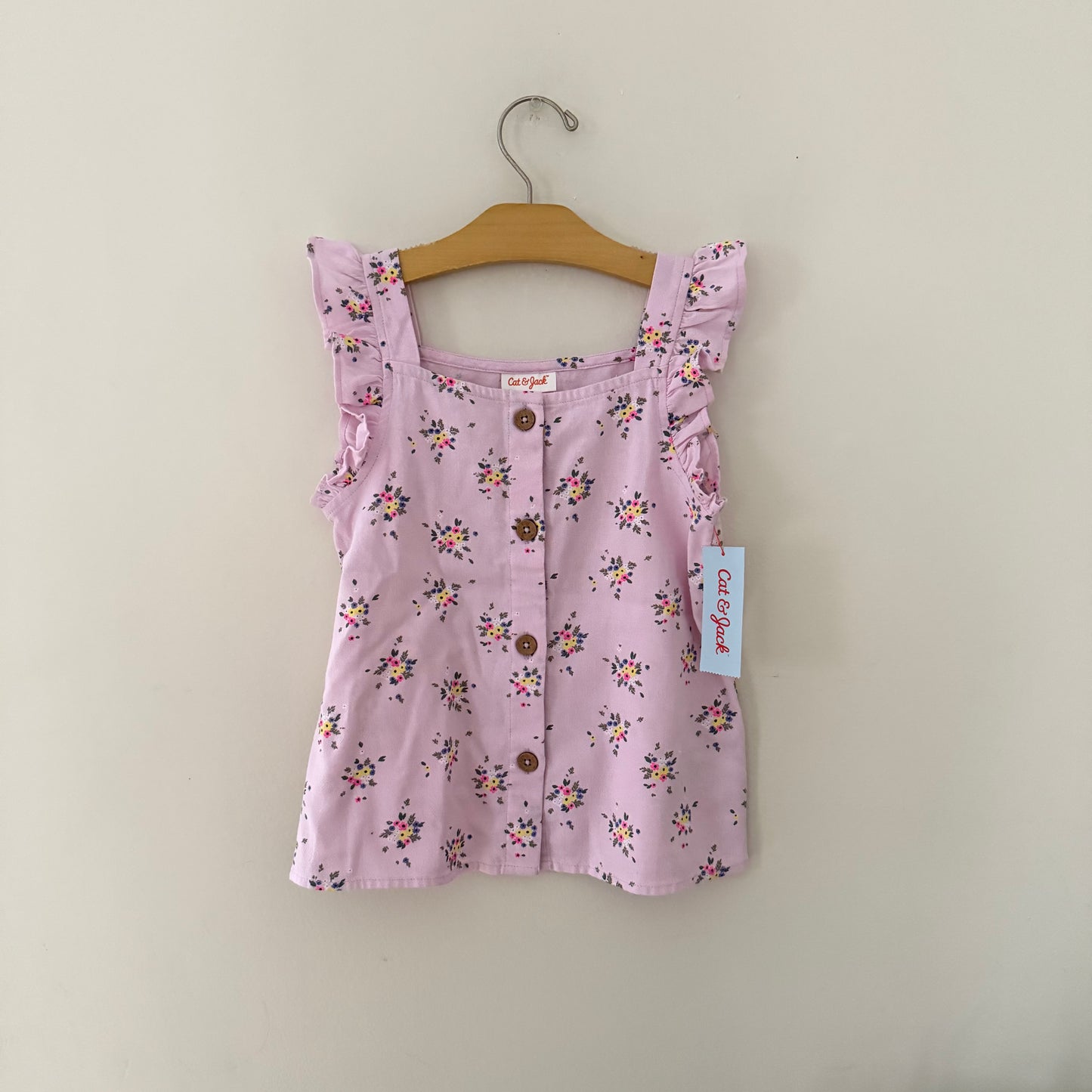 Size 6 | NWT Floral wooden button top