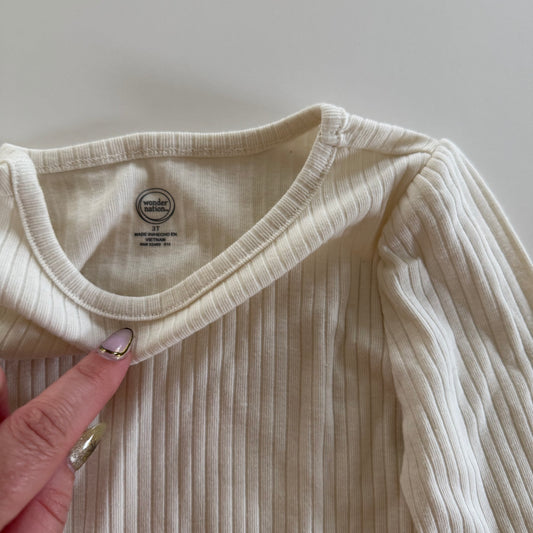 Size 3T | Basic ribbed long sleeve