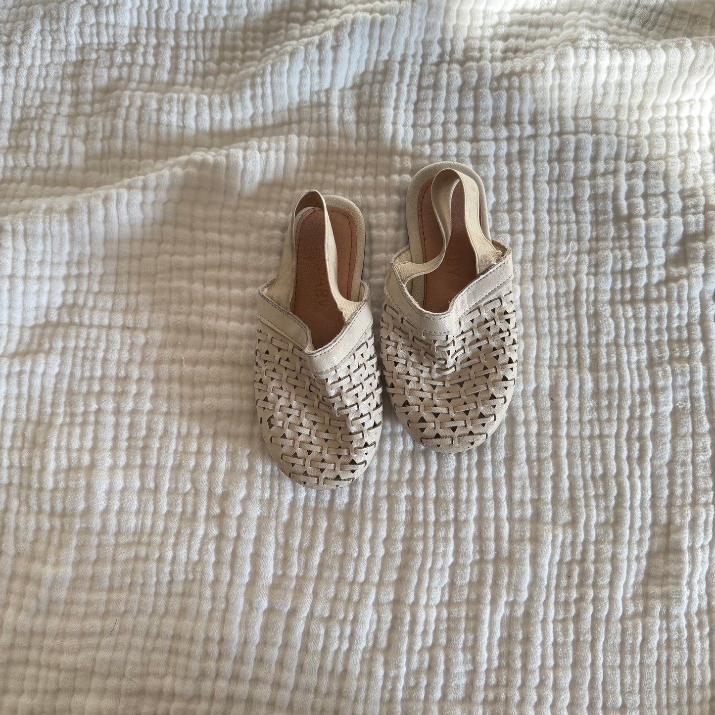 Size 9/10 | Woven mules