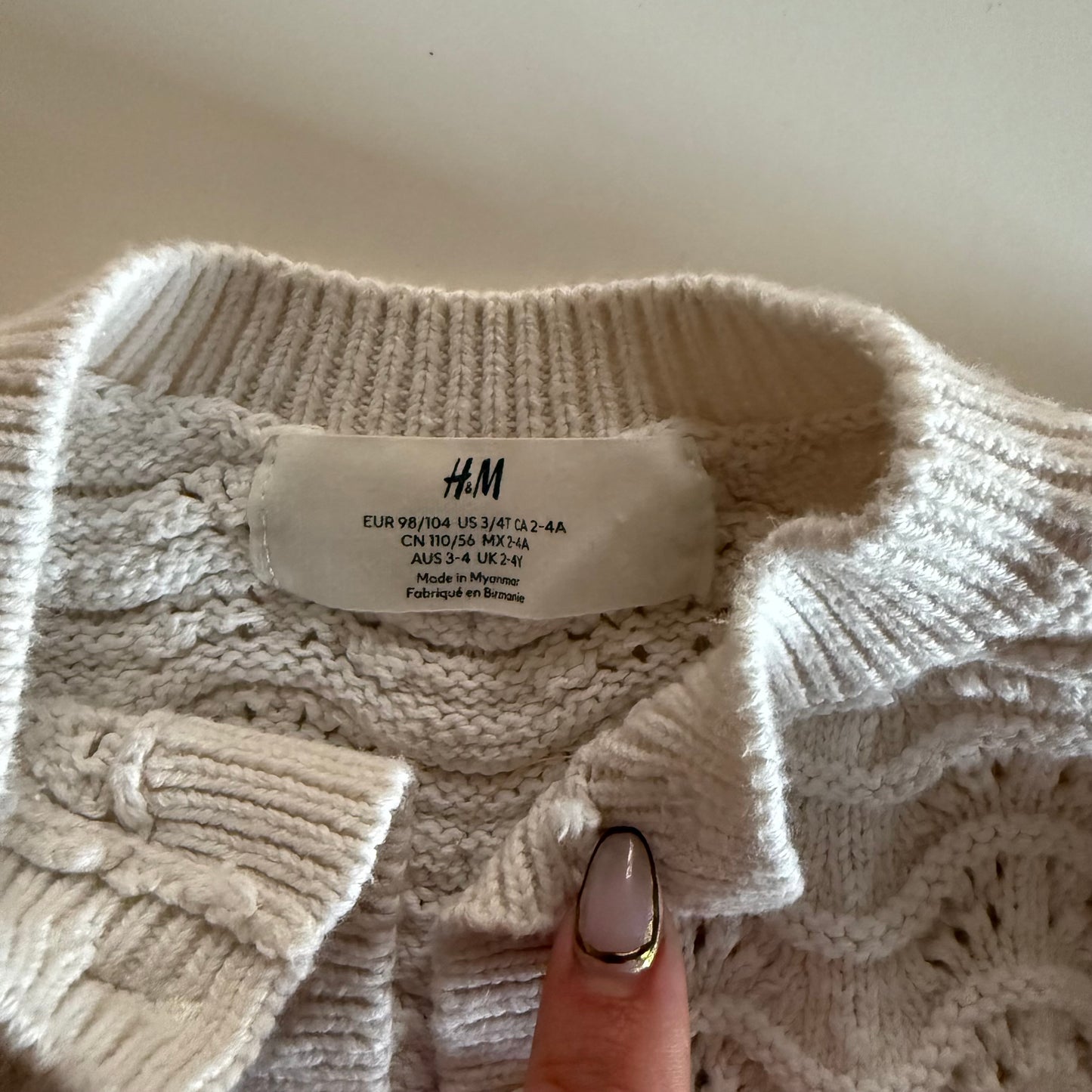 Size 3/4T | H&M knit sweater