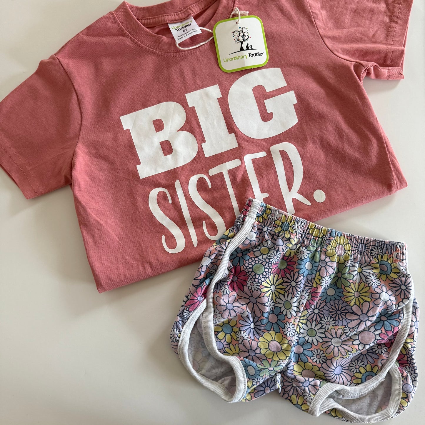 Size 3T | Floral track shorts