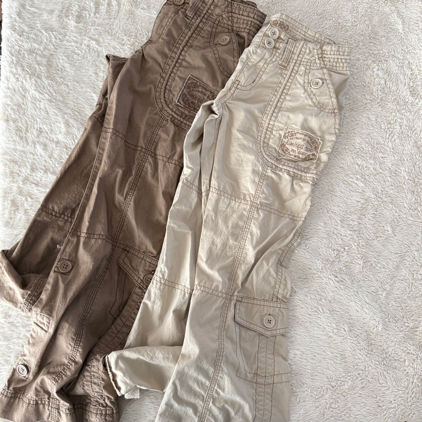 Size 7 | Vintage Y2K cargo adjustable capris/pants