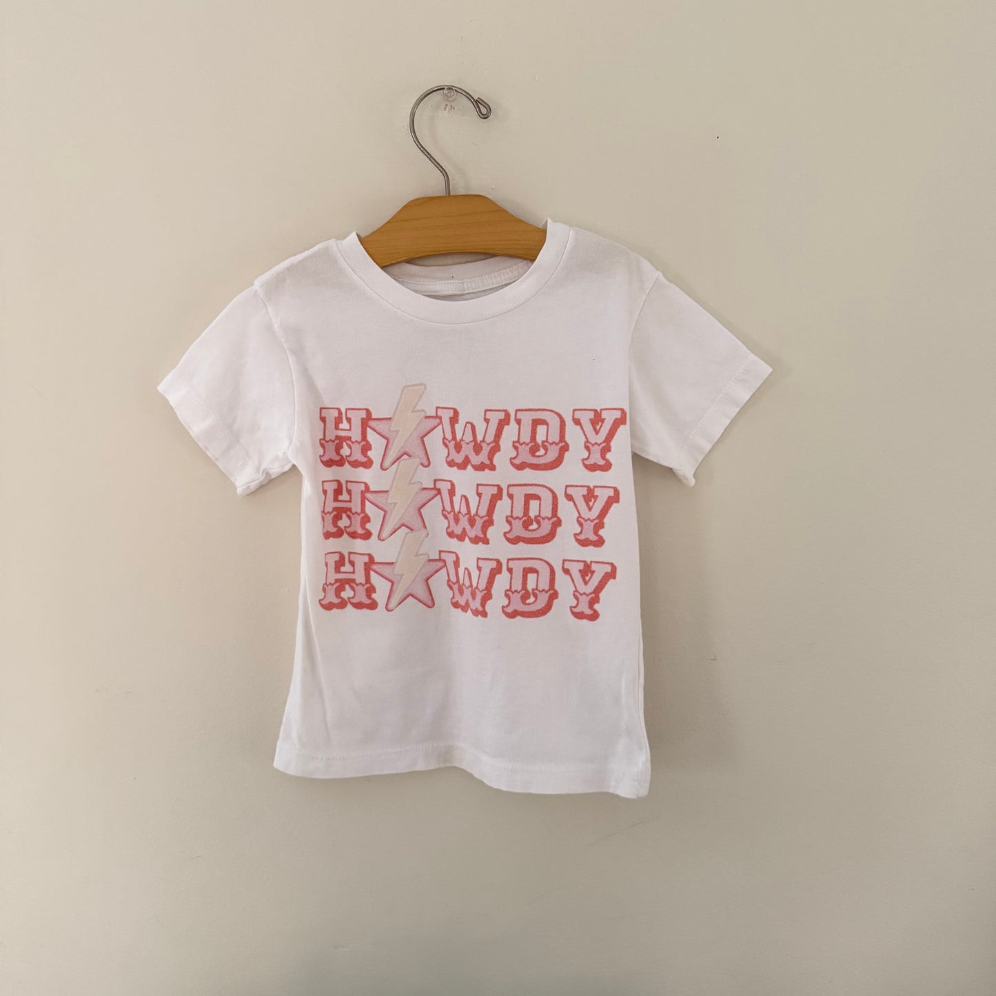 Size 3T | HOWDY tee