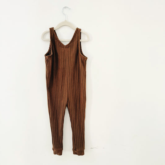 Size 4T | Ribbed knit bodysuit
