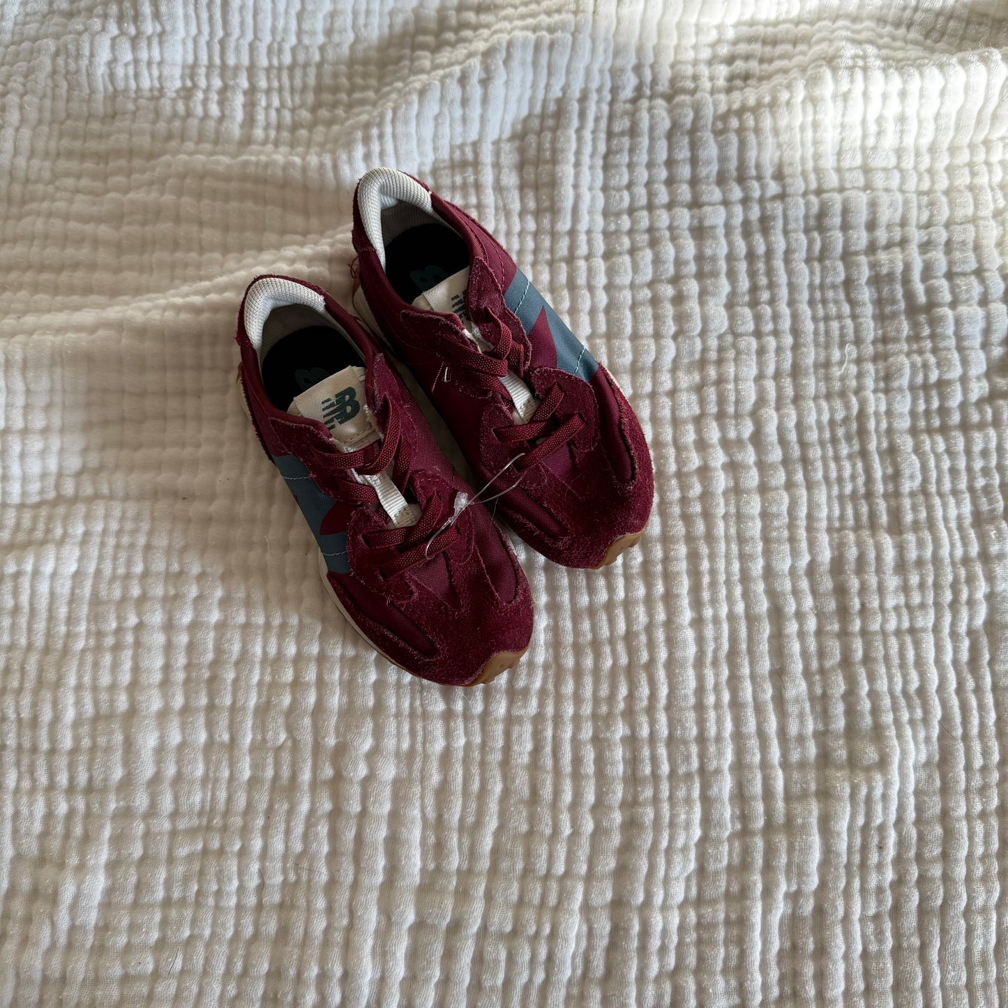 Size 8 | New Balance tennis shoes