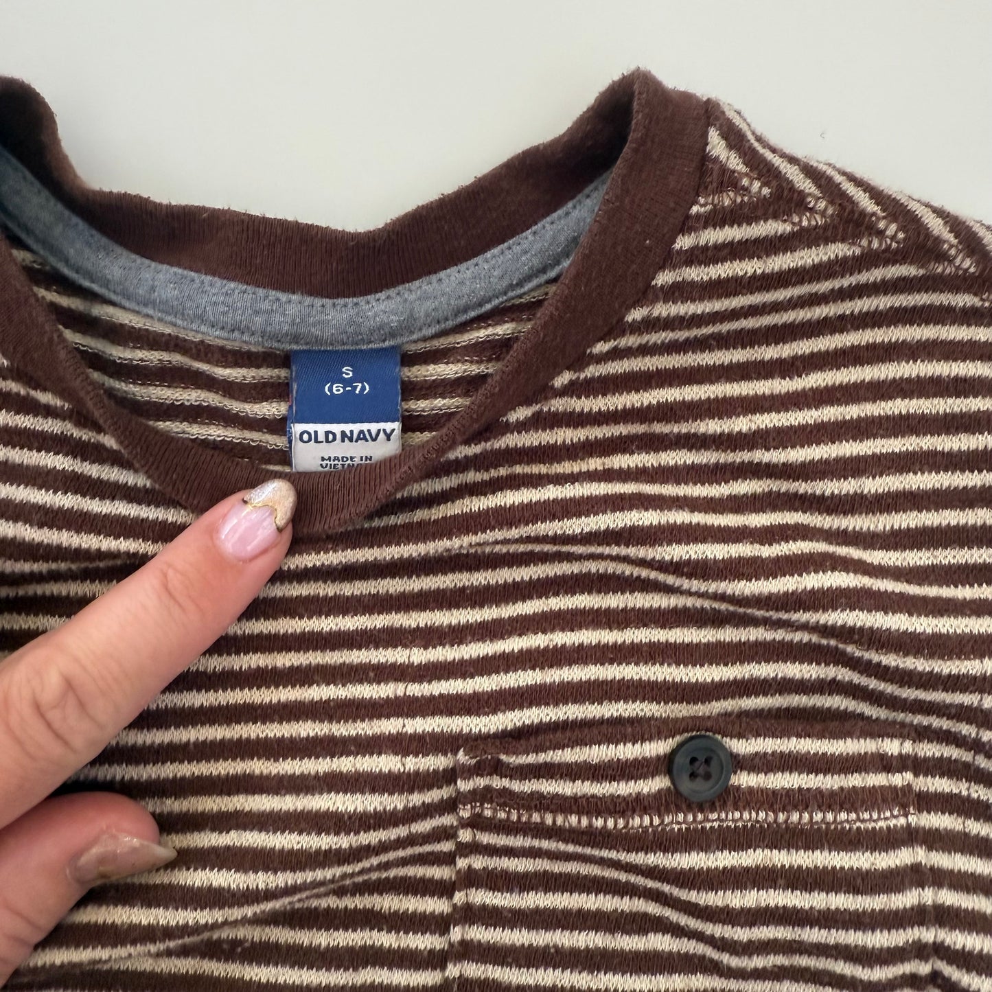 Size 6/7 | Old Navy slub knit boys tee