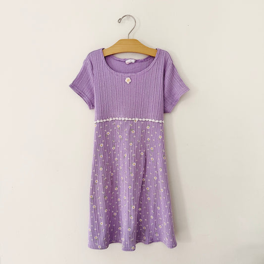 Size 6/7 | Vintage Daisy print dress