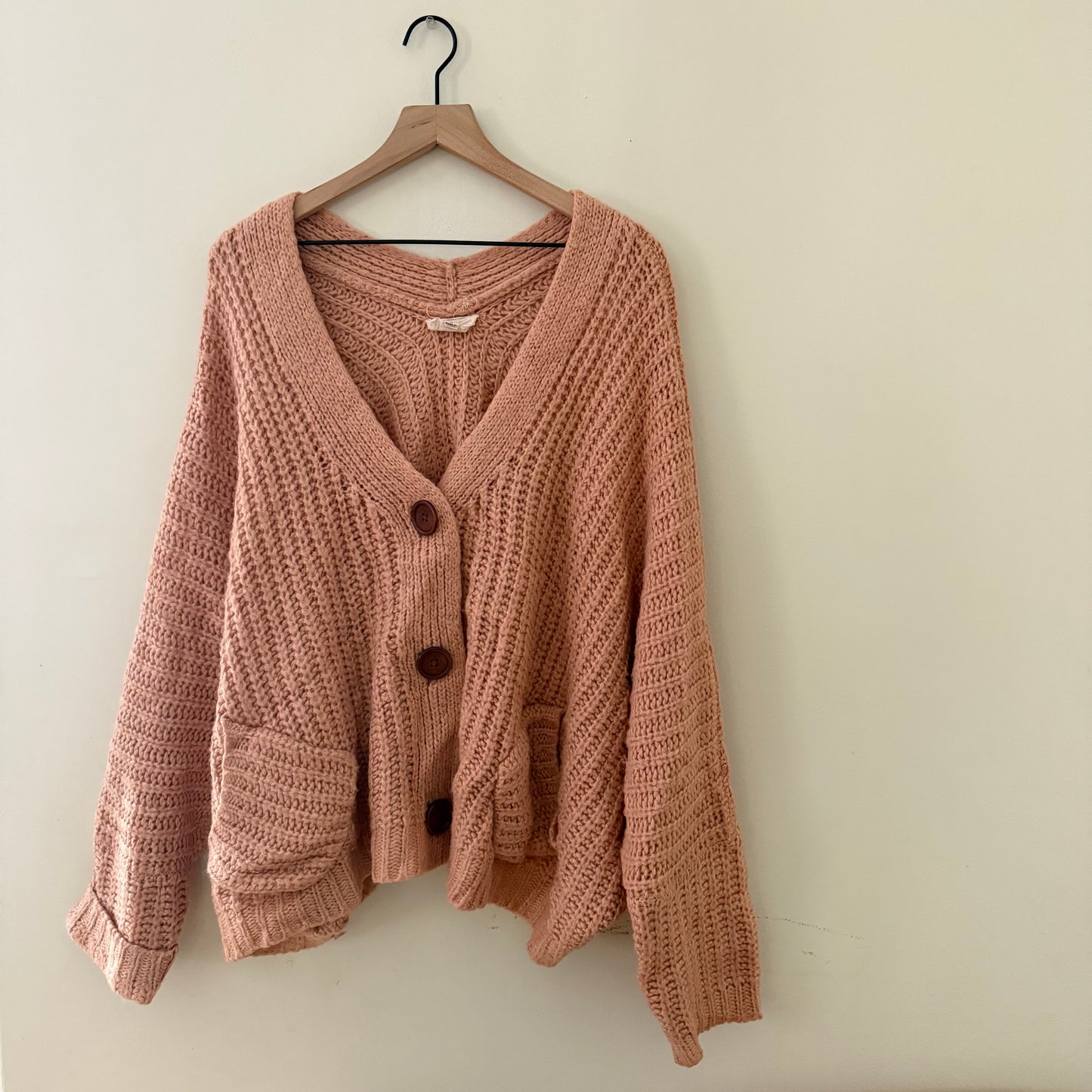 Size large | Oversized slouchy dusty pink knit