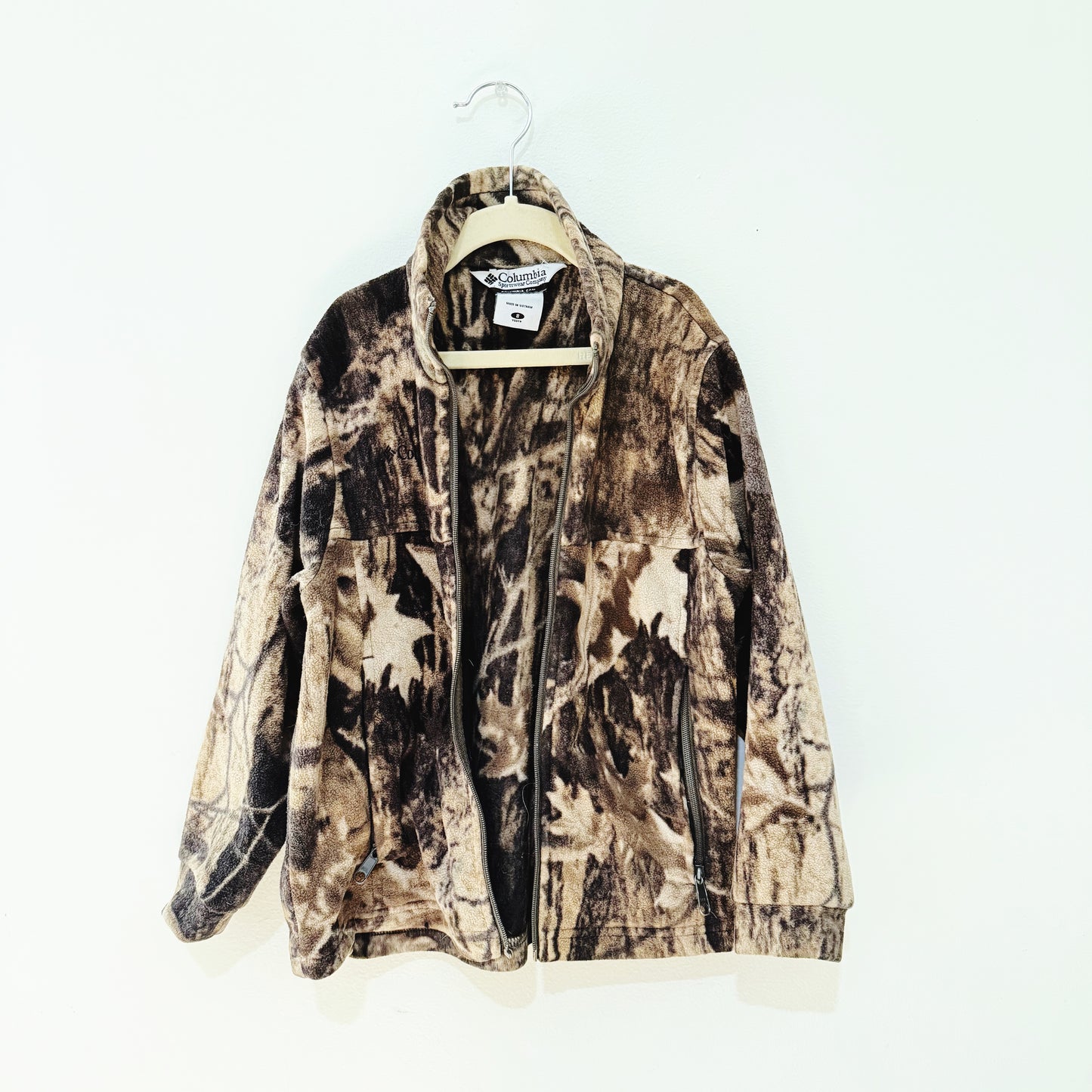Size 8 | Camo Columbia fleece zip up