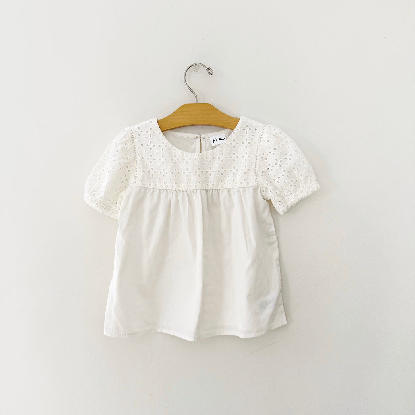 Size 5T | Embroidered eyelet top