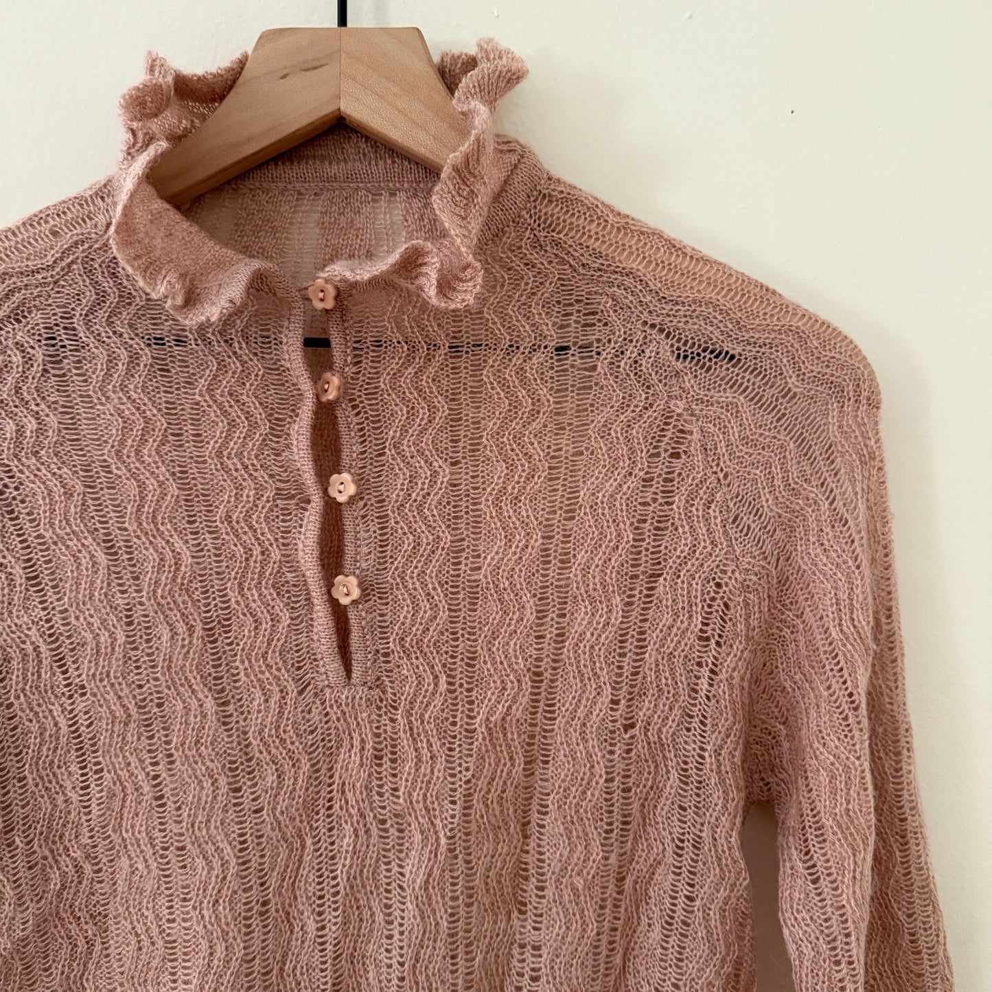 Vintage sweet little detail knit sweater