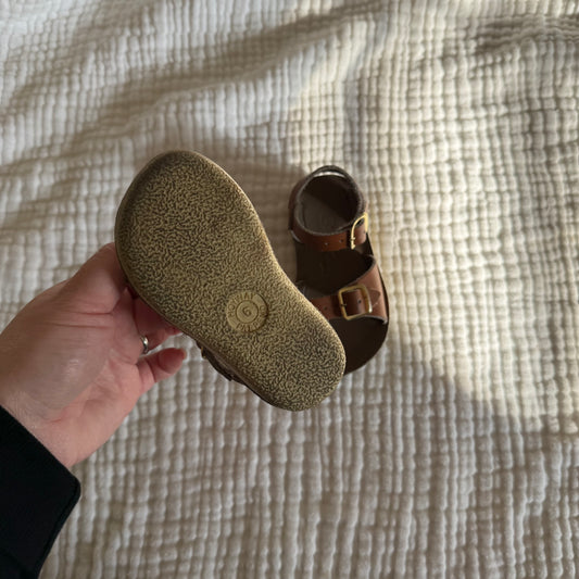 Size 6 | Sun-San Surfer sandal