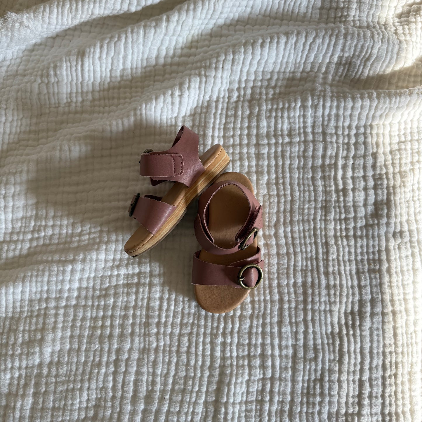 Size 7 | Old Navy blush wedge sandal