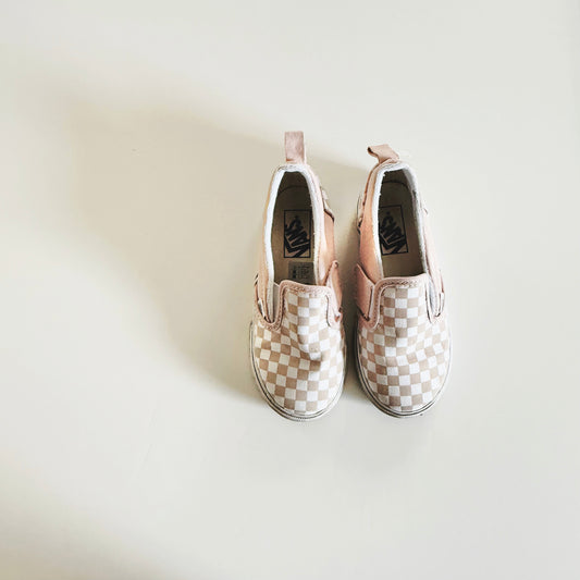 Size 10 | Pink checkerboard vans