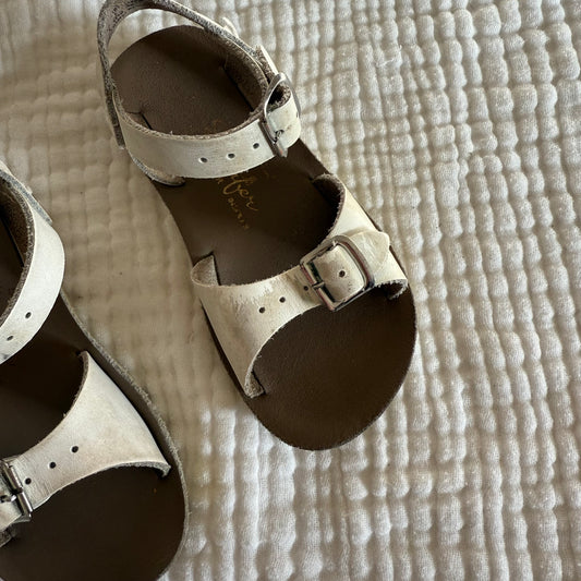 Size 9 | Sun-San Surfer sandal