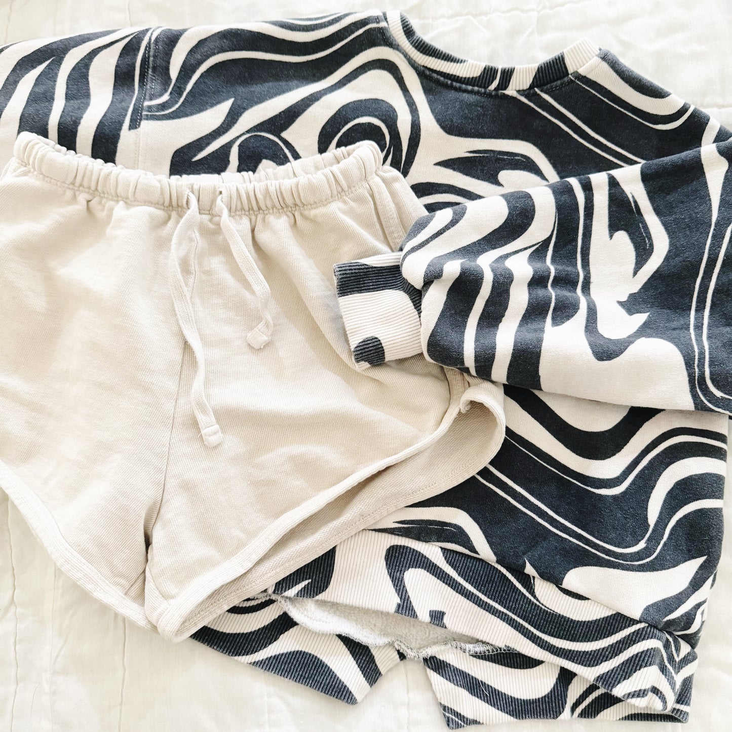 Tagged size xs | Cream track shorts