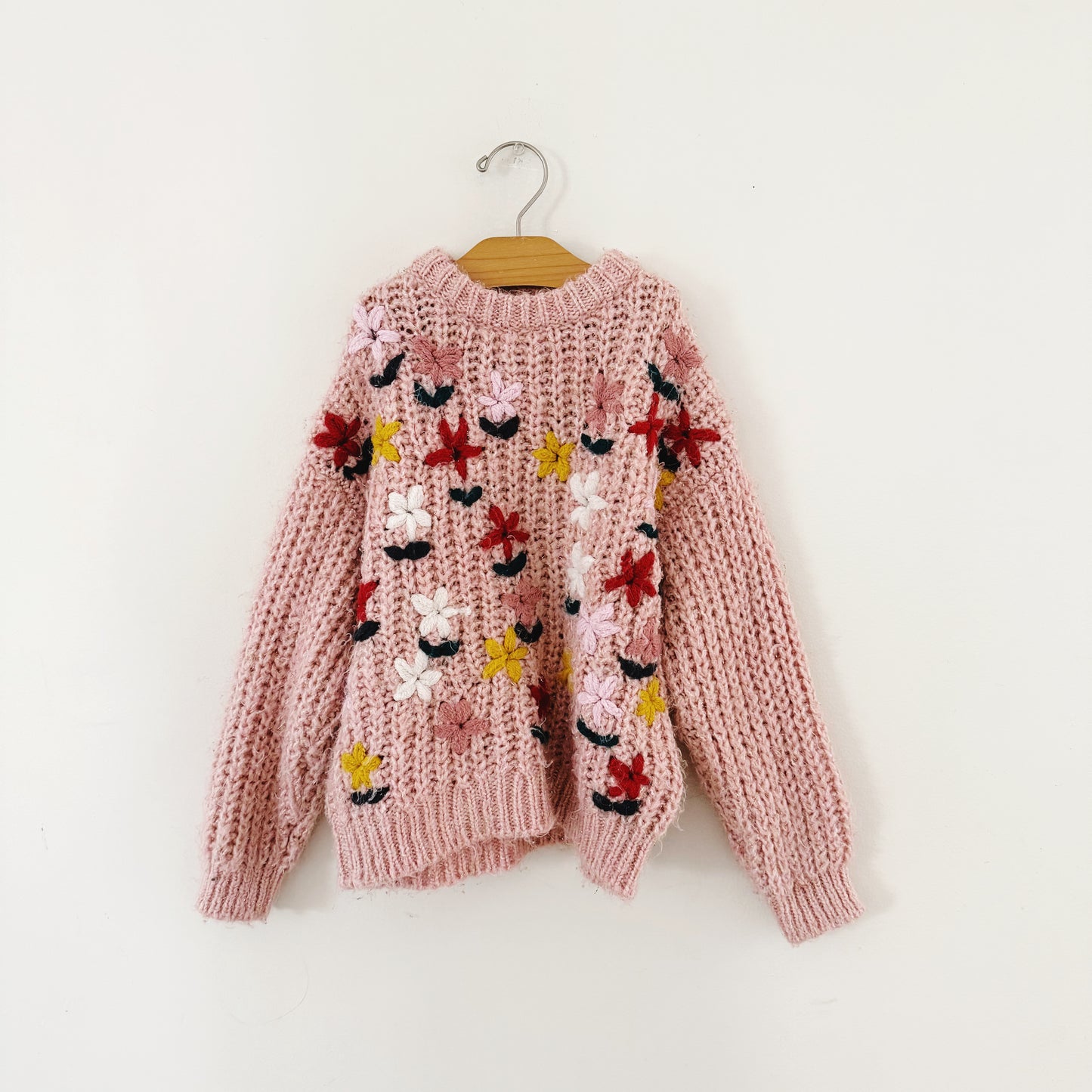Size 8-9 | Zara floral detail sweater