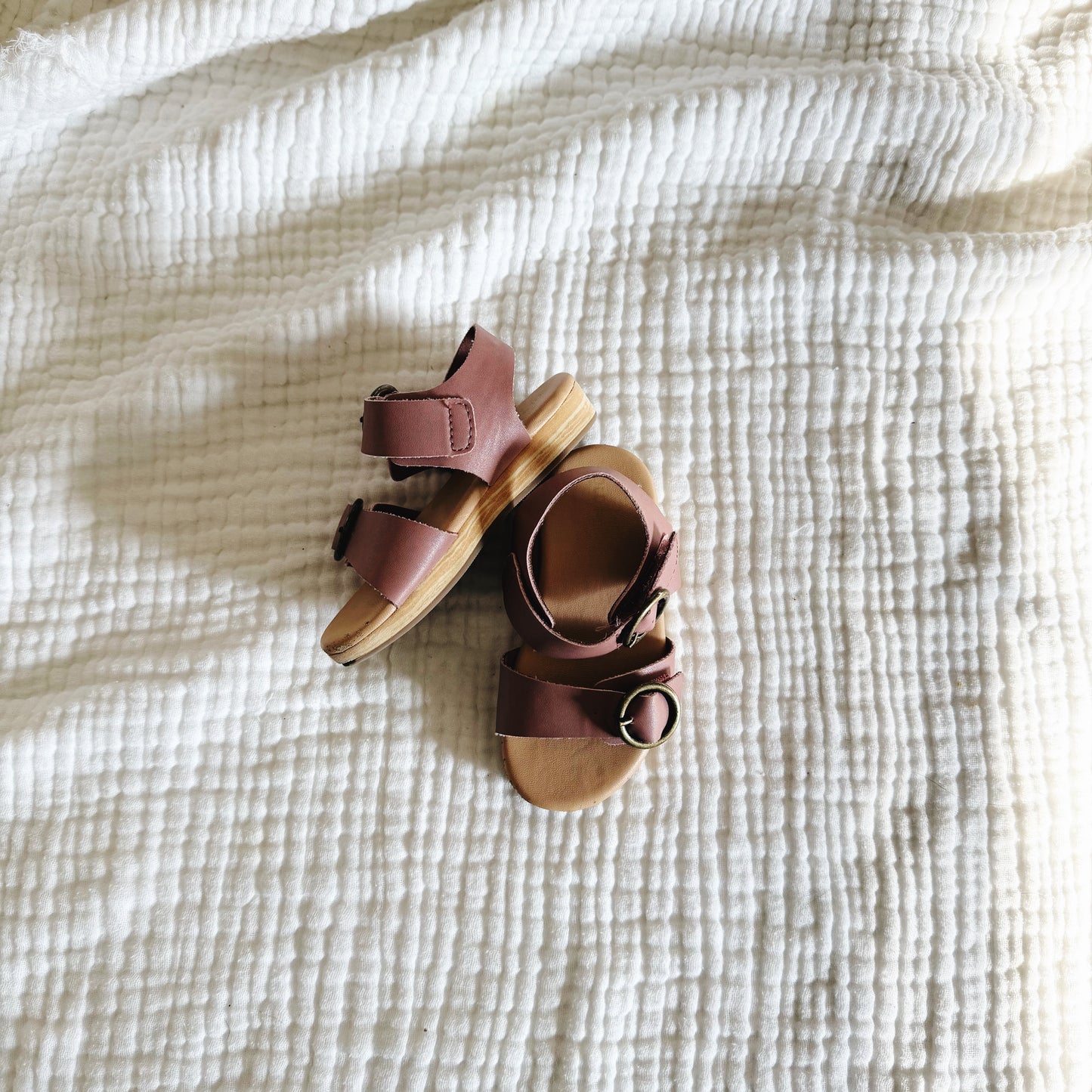 Size 7 | Old Navy blush wedge sandal