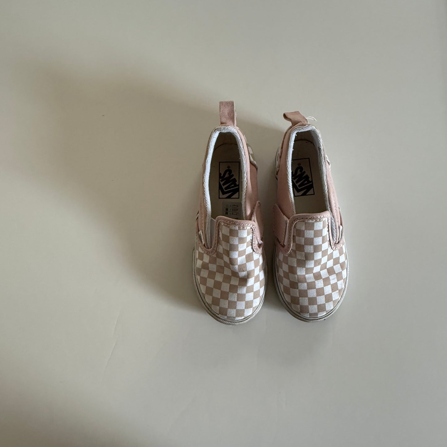Size 10 | Pink checkerboard vans