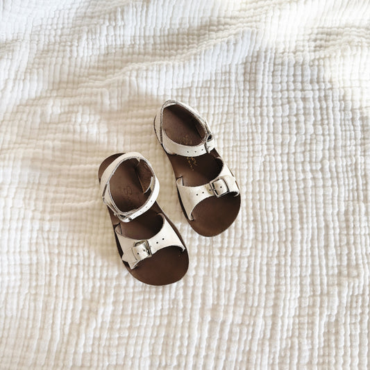 Size 9 | Sun-San Surfer sandal