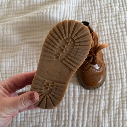 Size 6/7 | Camel lace up oxford shoes