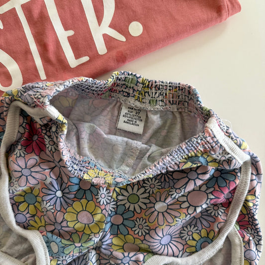 Size 3T | Floral track shorts