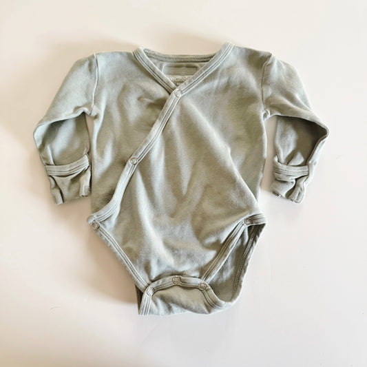 Size 3-6 months | L’oved Baby kimono onesie