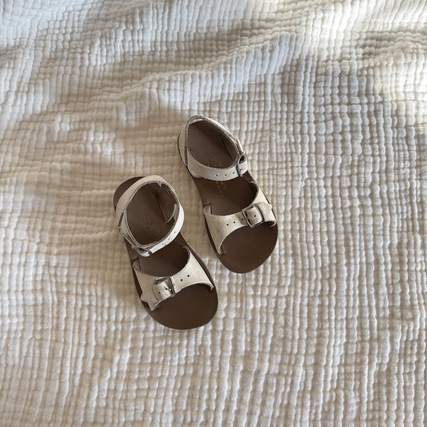 Size 9 | Sun-San Surfer sandal