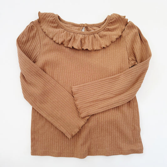 Size 5T | Ribbed ruffle neck long sleeve