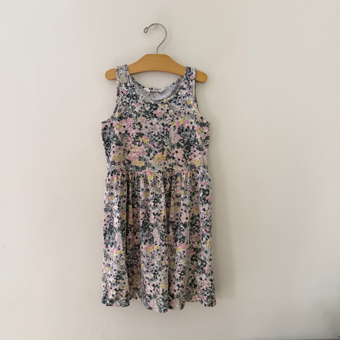 Size 6/8 | H&M floral dress